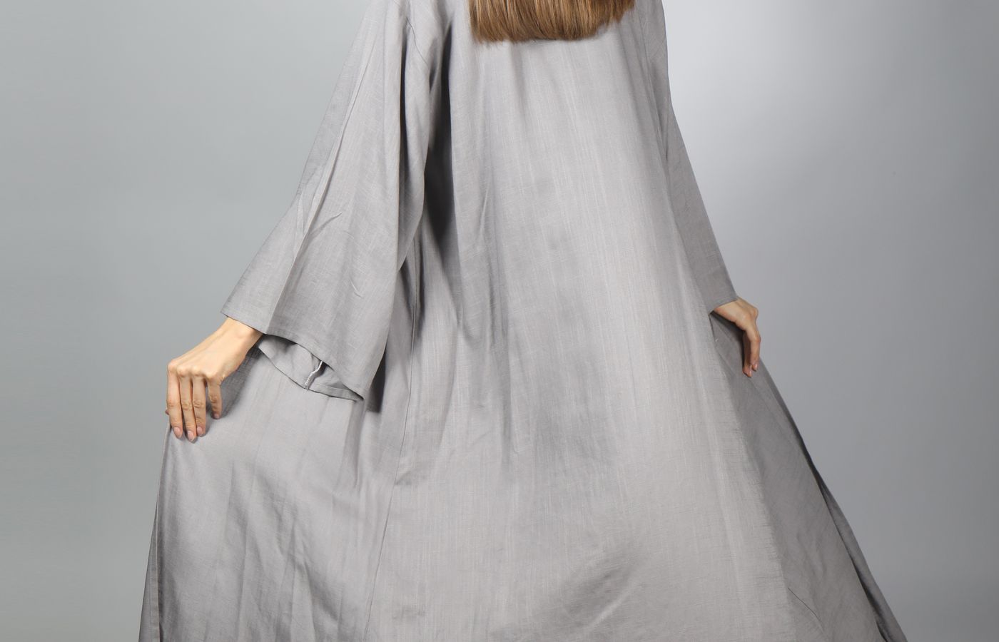 Guide to choosing abaya fabric for every season